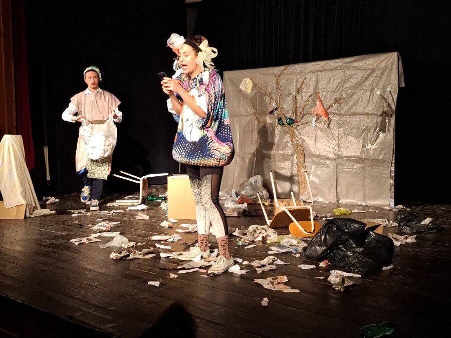 Позоришна представа “Чаробњак Добрица”